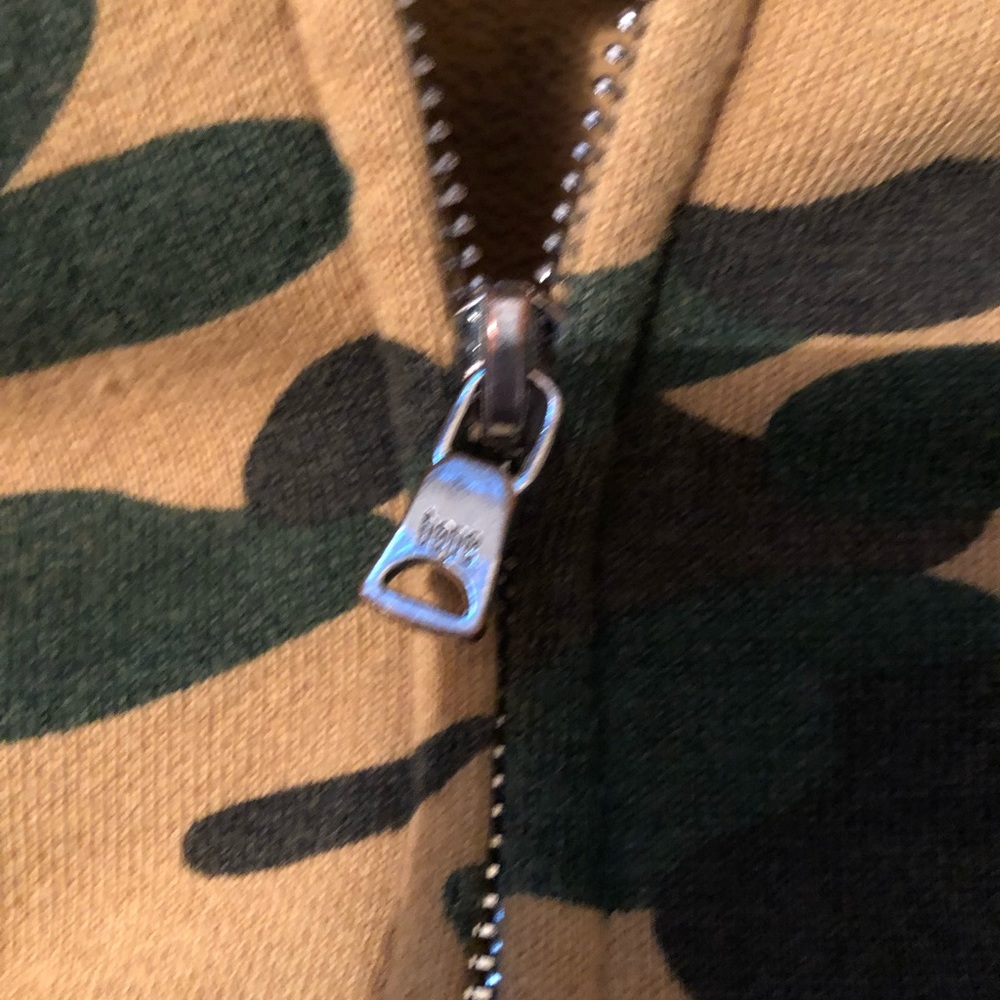 Size Small - Picture 4 of 5